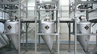 Materialzufuhr und Entleerungssysteme