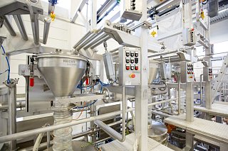 Sicherheit und Regelwerke in der Chemieproduktion